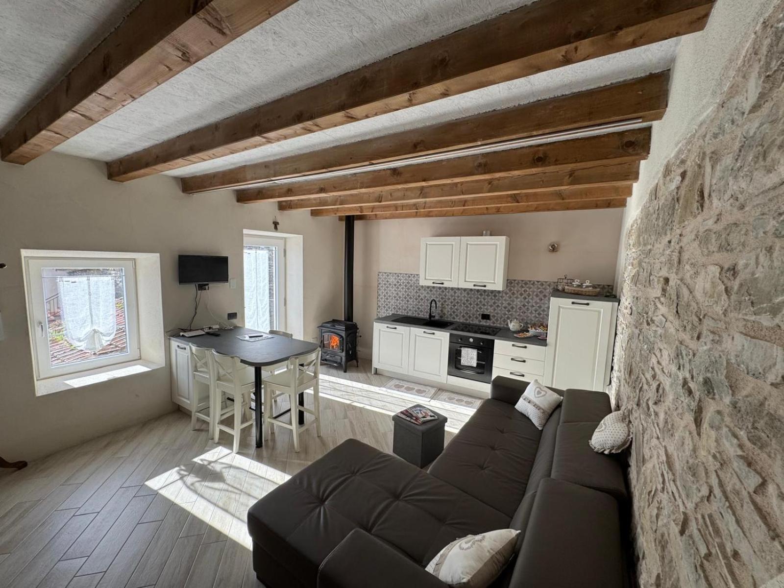 Casa Del Giglio A Cadelmonte Villa Valle  ภายนอก รูปภาพ
